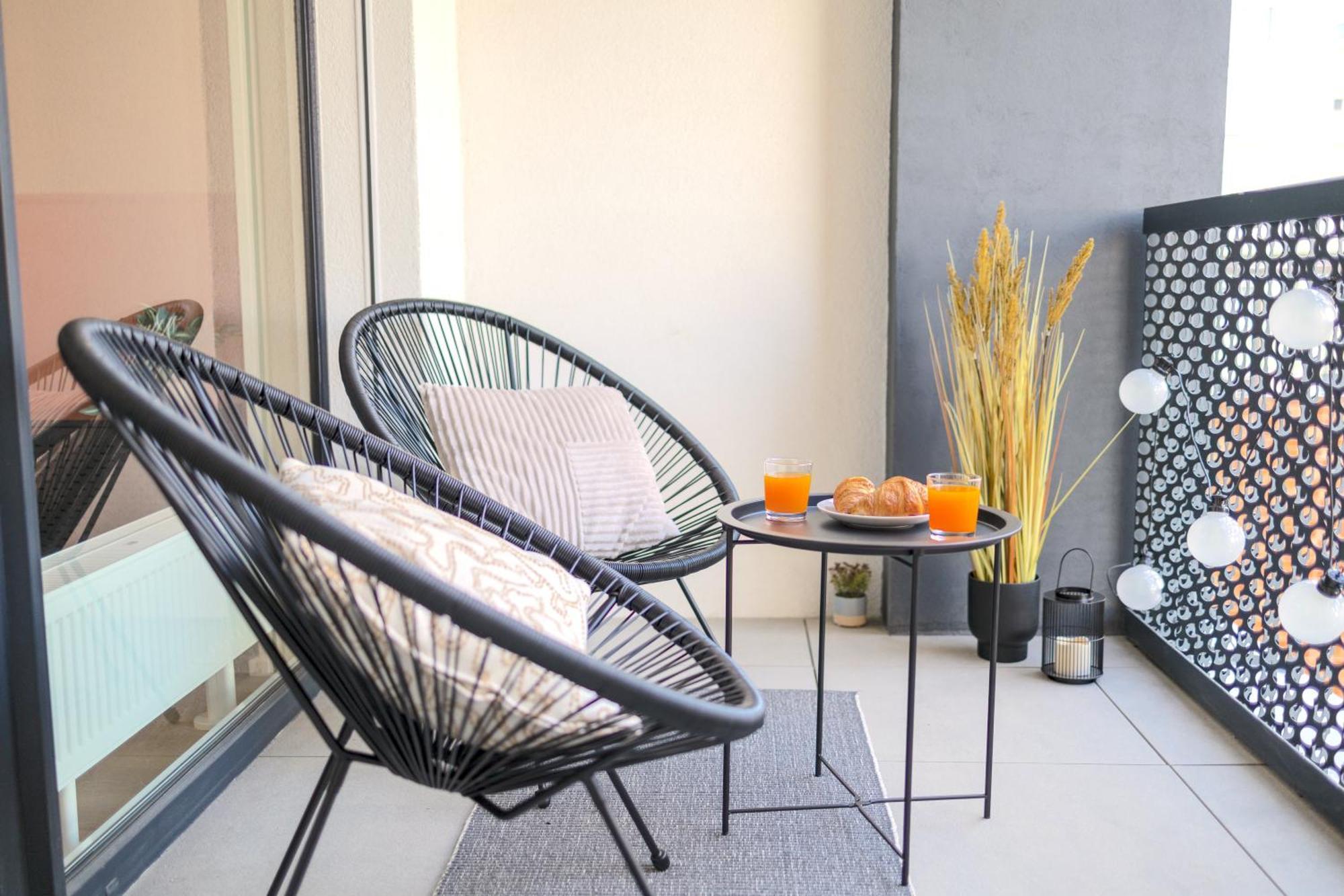 Design Apartment - Balcony, Free Parking, Yoga, 10 Mins To Center, By Gravity Prag Exterior foto