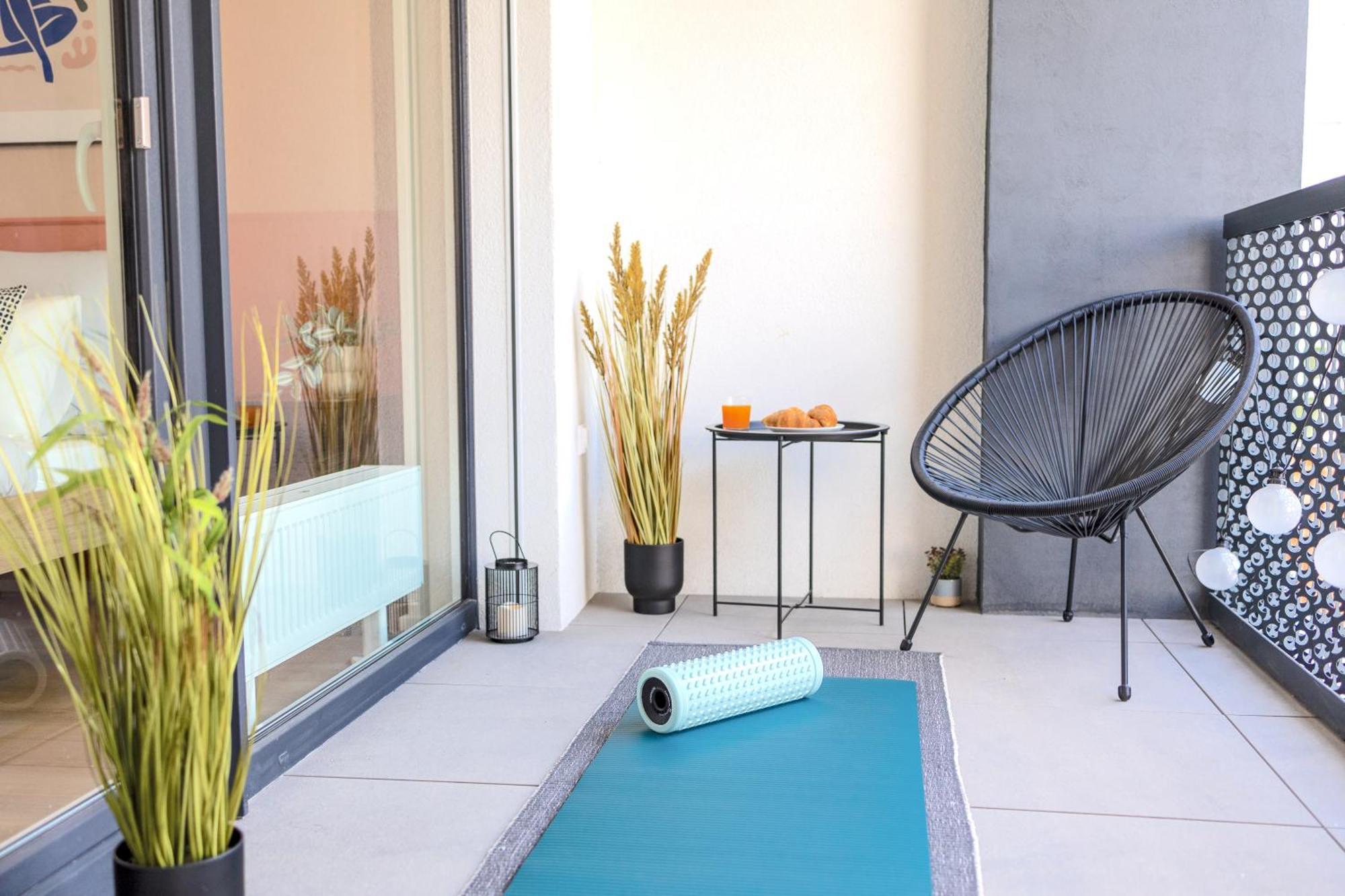 Design Apartment - Balcony, Free Parking, Yoga, 10 Mins To Center, By Gravity Prag Exterior foto